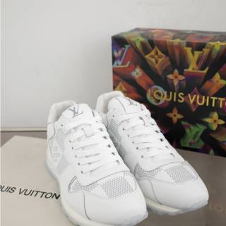 루이비통 [Louis Vuitton] 수입고급 루이비통 런 어웨이 스니커즈 신상입고  #신발 #6986